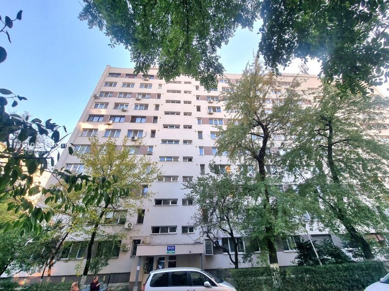 Militari, Apusului, apartament 4 camere + balcon, bloc izolat termic.